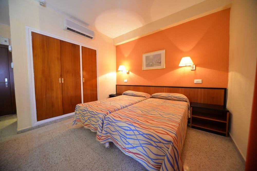 Copacabana Hotel 3*
