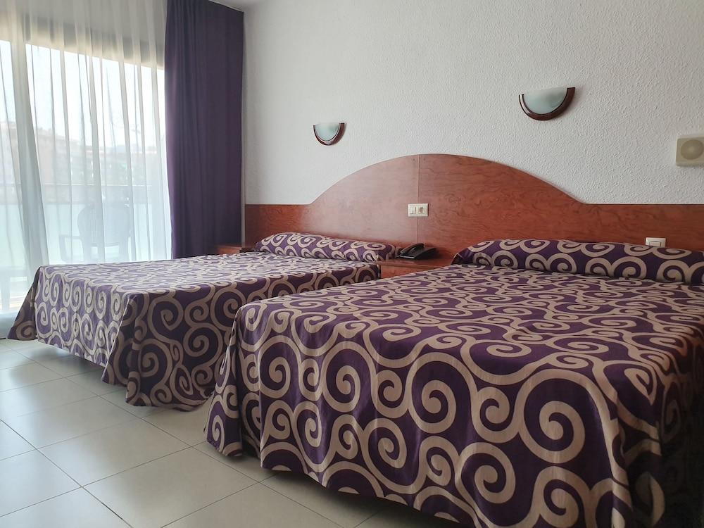 Fenals Garden Hotel