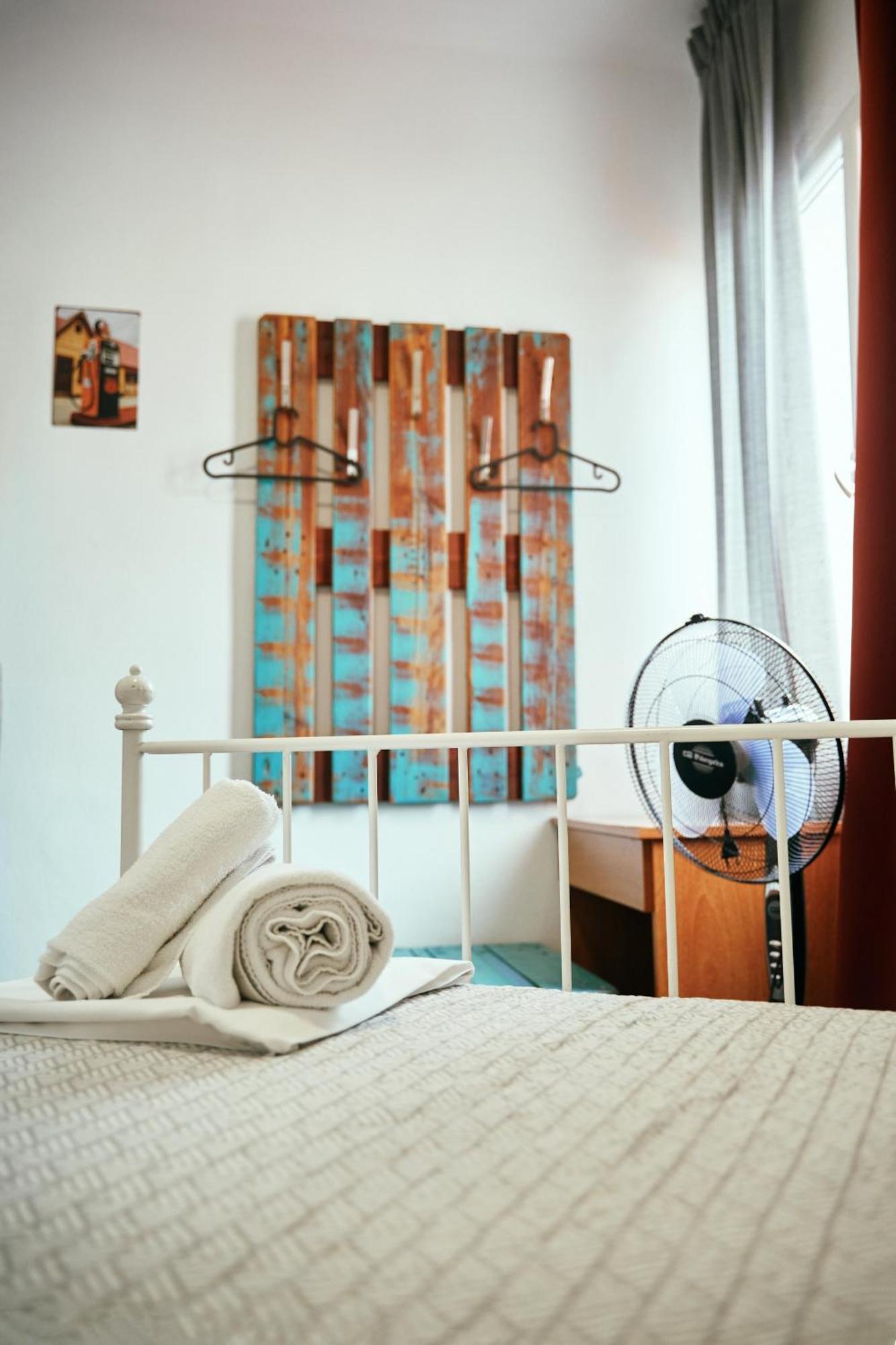 Lagom New, 5 Min Walk From The Sea Hostel Lloret de Mar