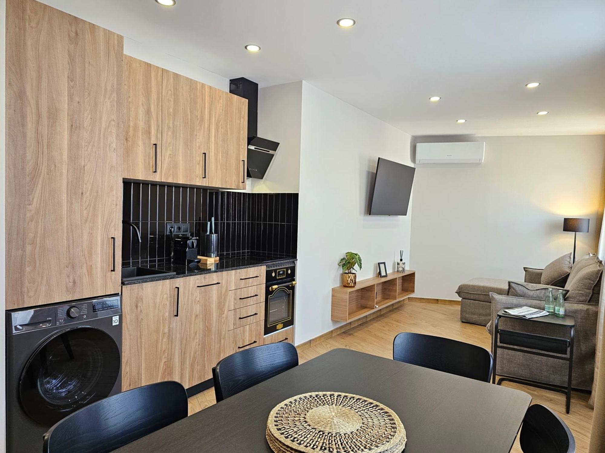 Hostel Lagom New, 5 Min Walk From The Sea Lloret de Mar