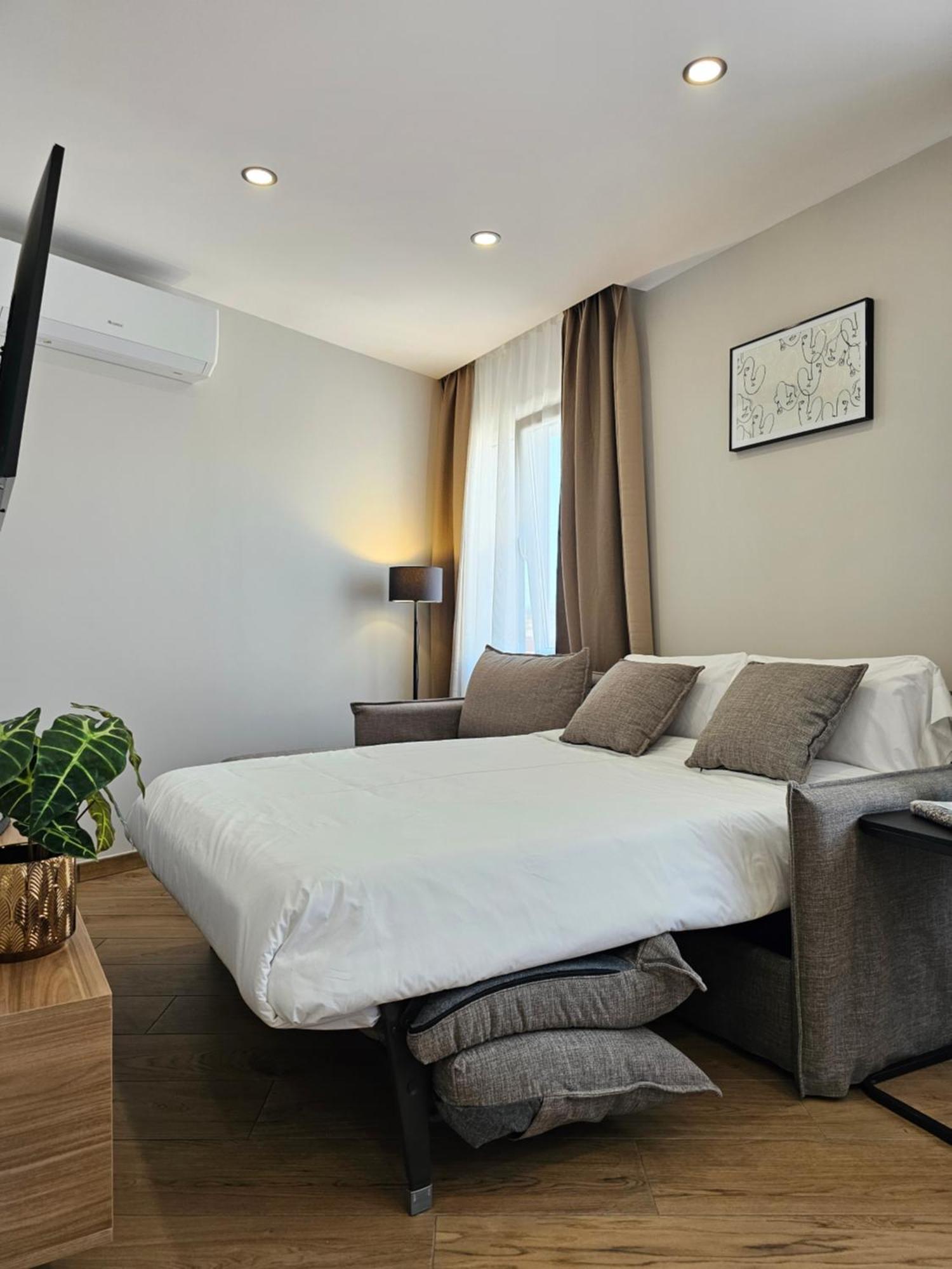 Lagom New, 5 Min Walk From The Sea *