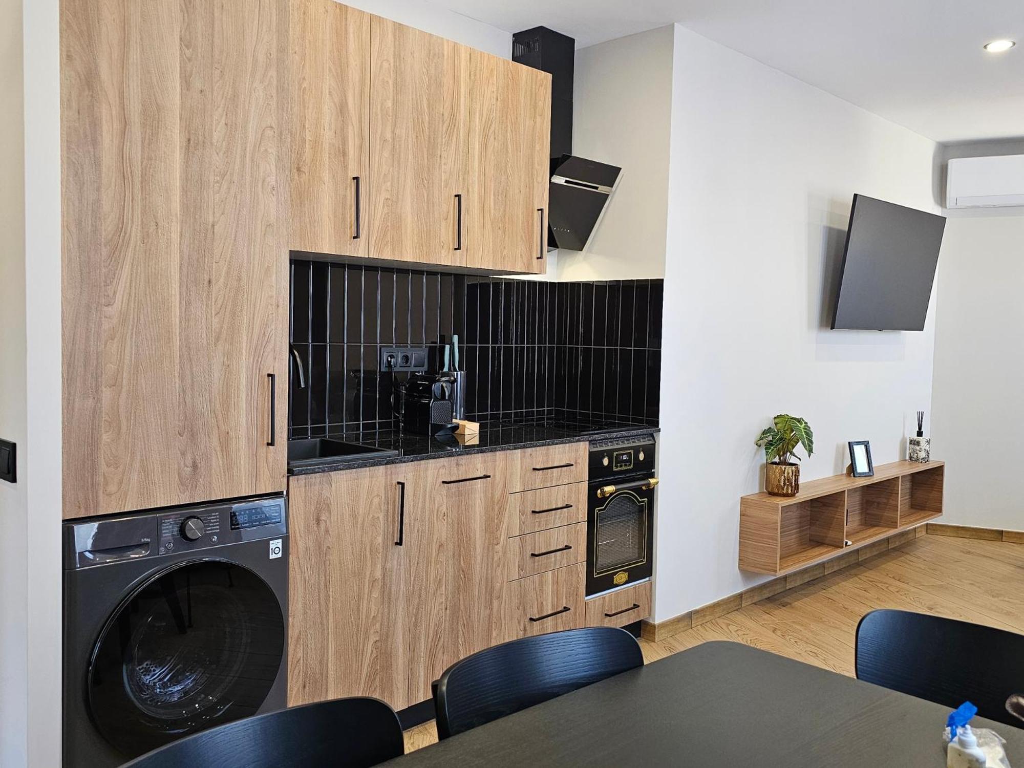 Hostel Lagom New, 5 Min Walk From The Sea