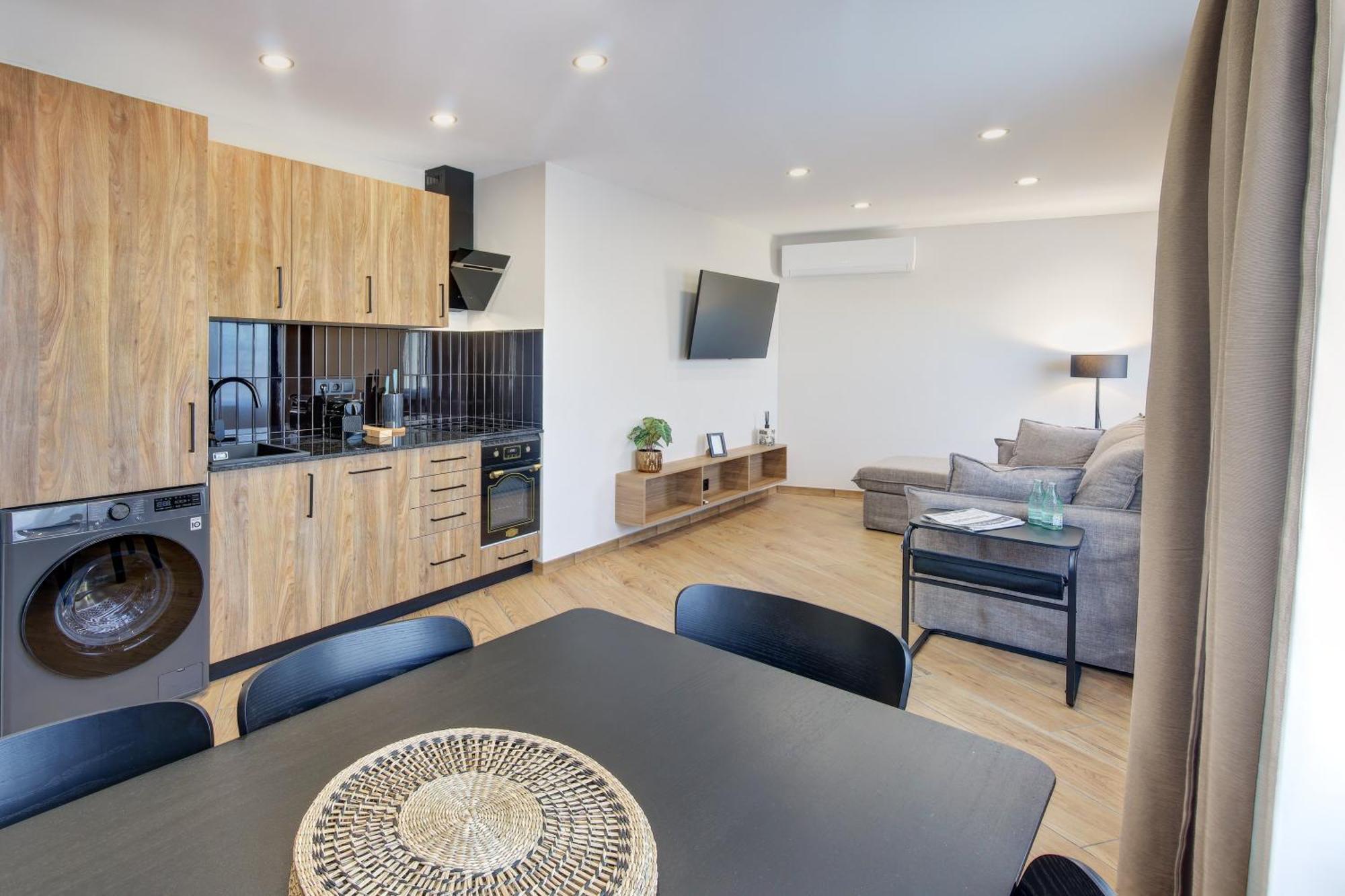 Lagom New, 5 Min Walk From The Sea Hostel