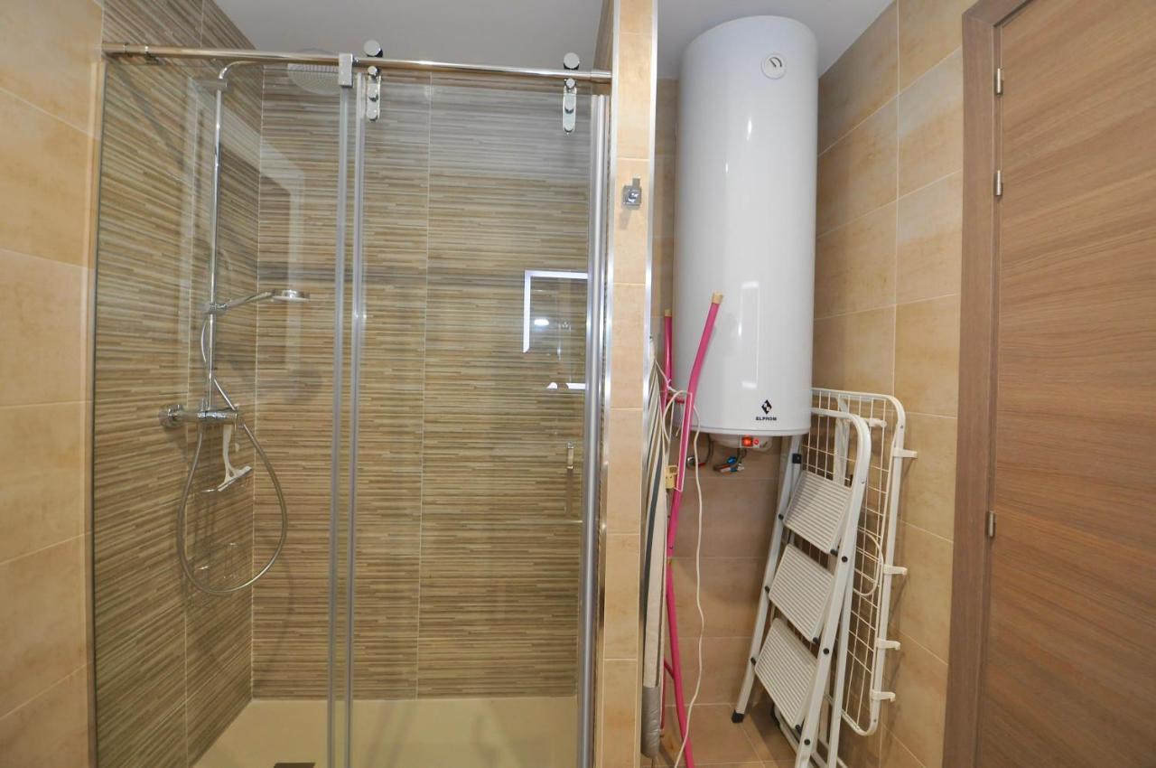 Station Apartment *