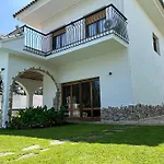 Villa Allyson B&B