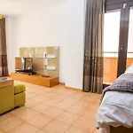 Al47 Spacious Apartment Near Fenals Beach