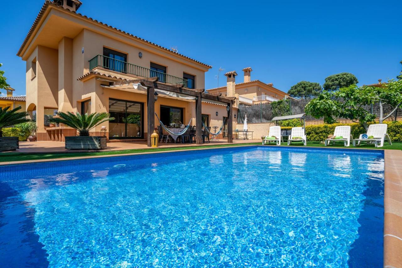 Jaruco Lux, Exclusiva Zona Residencial Con Piscina & Aircon *