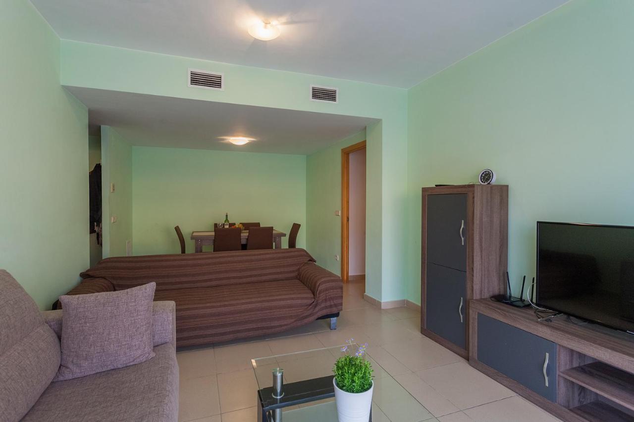 Comfortable With A Swimming Pool, 250m To The Sea. Apartment