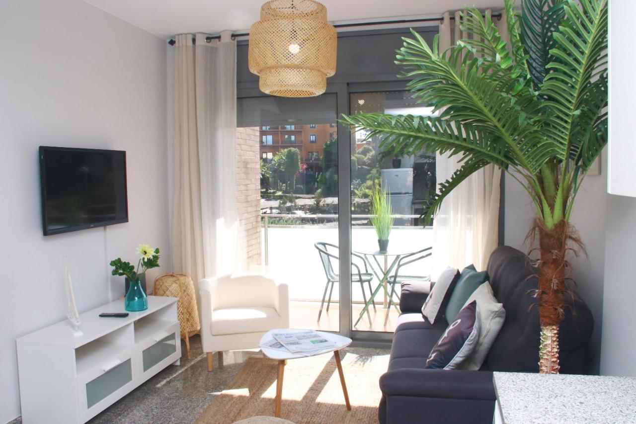Seahomes Vacations, Beach&pool, In Fenals Appartement *