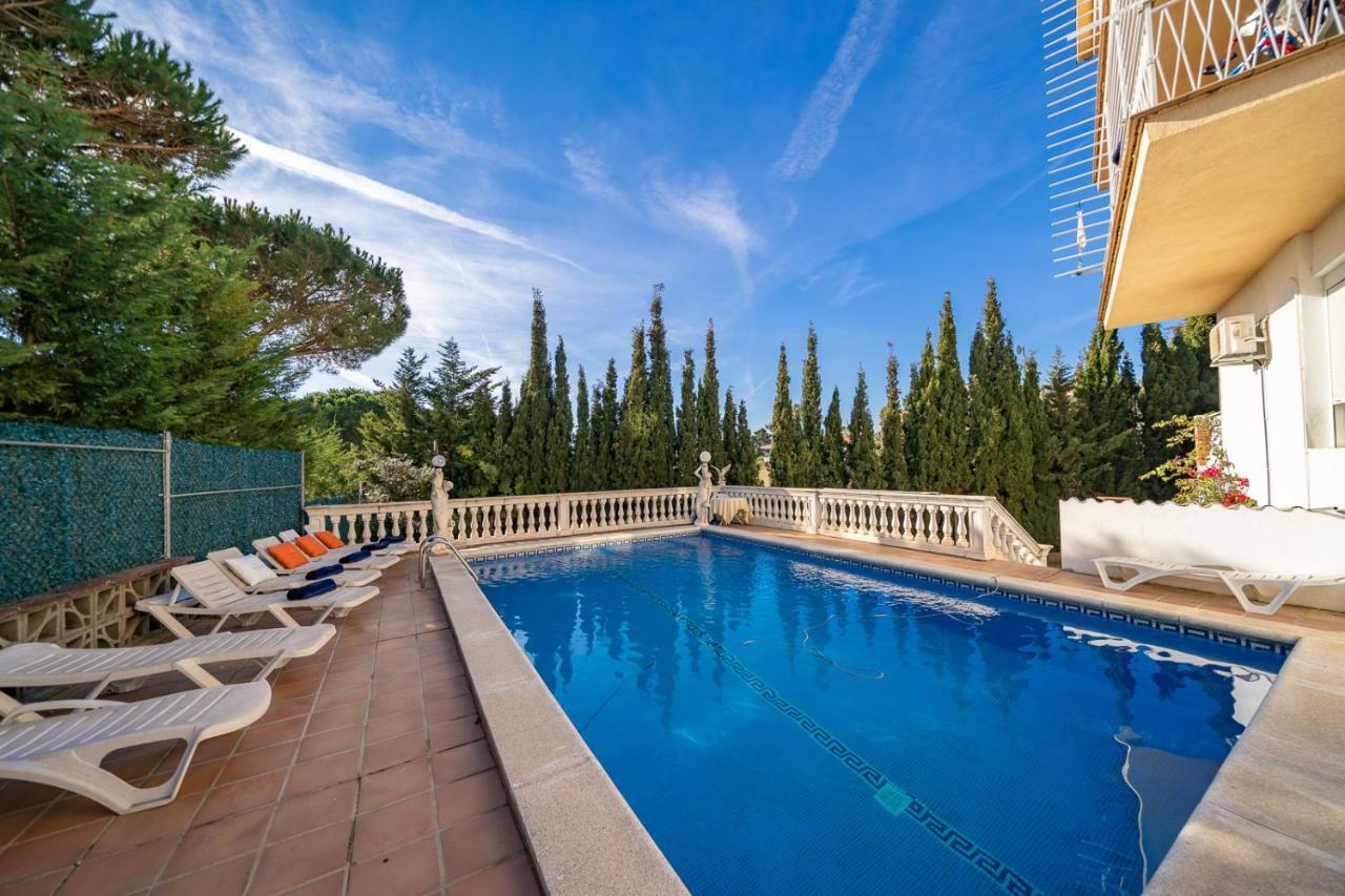 Gala Lux Villa *