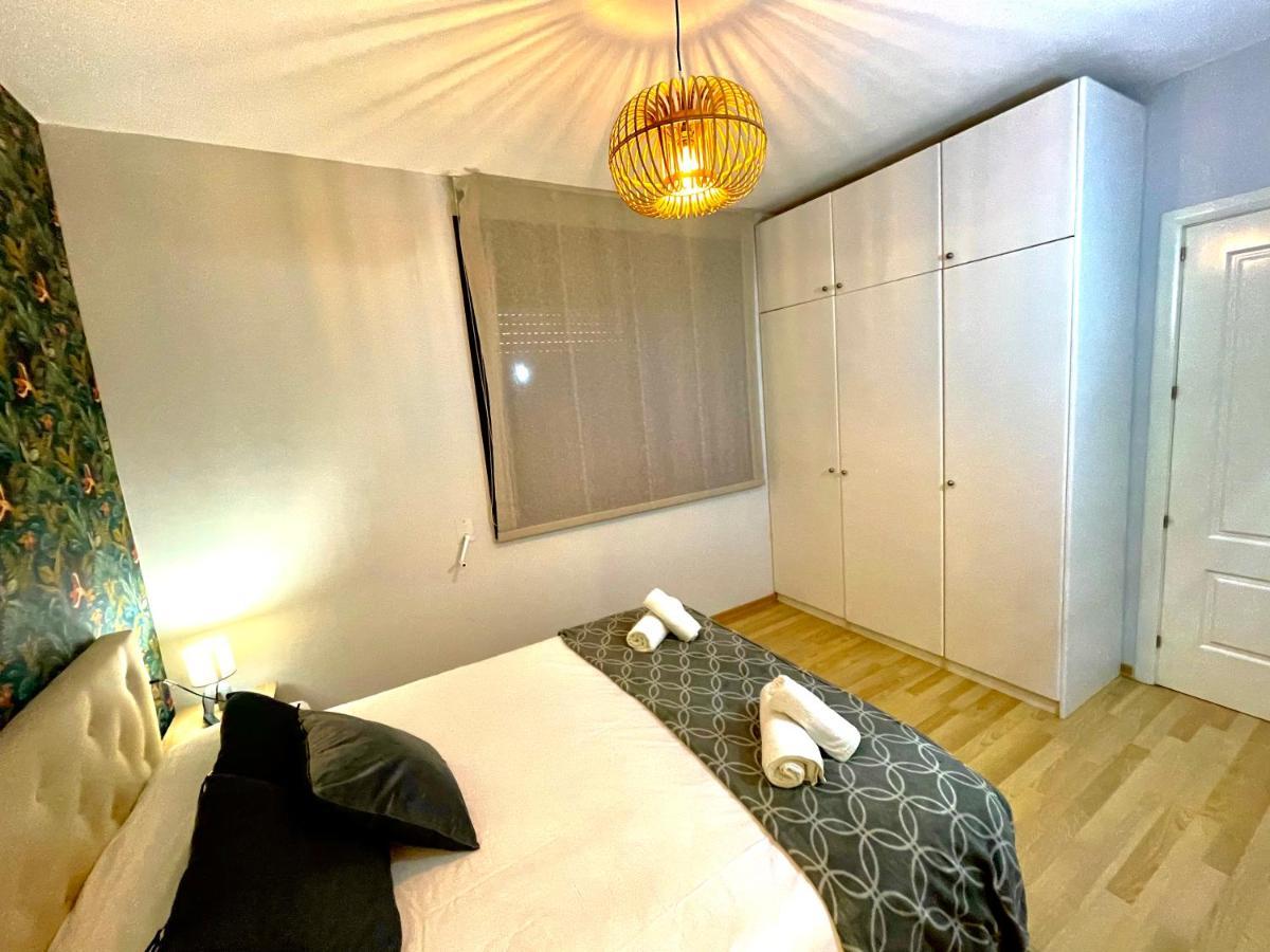 Seahomes Vacations, Fenals Beach&chic, Pk, Full Equipped Apartment *