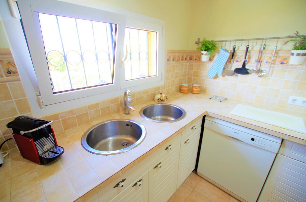 V&v Lloret - Elsa: Luxurious 10-person With Dual Pools And Lush Garden *
