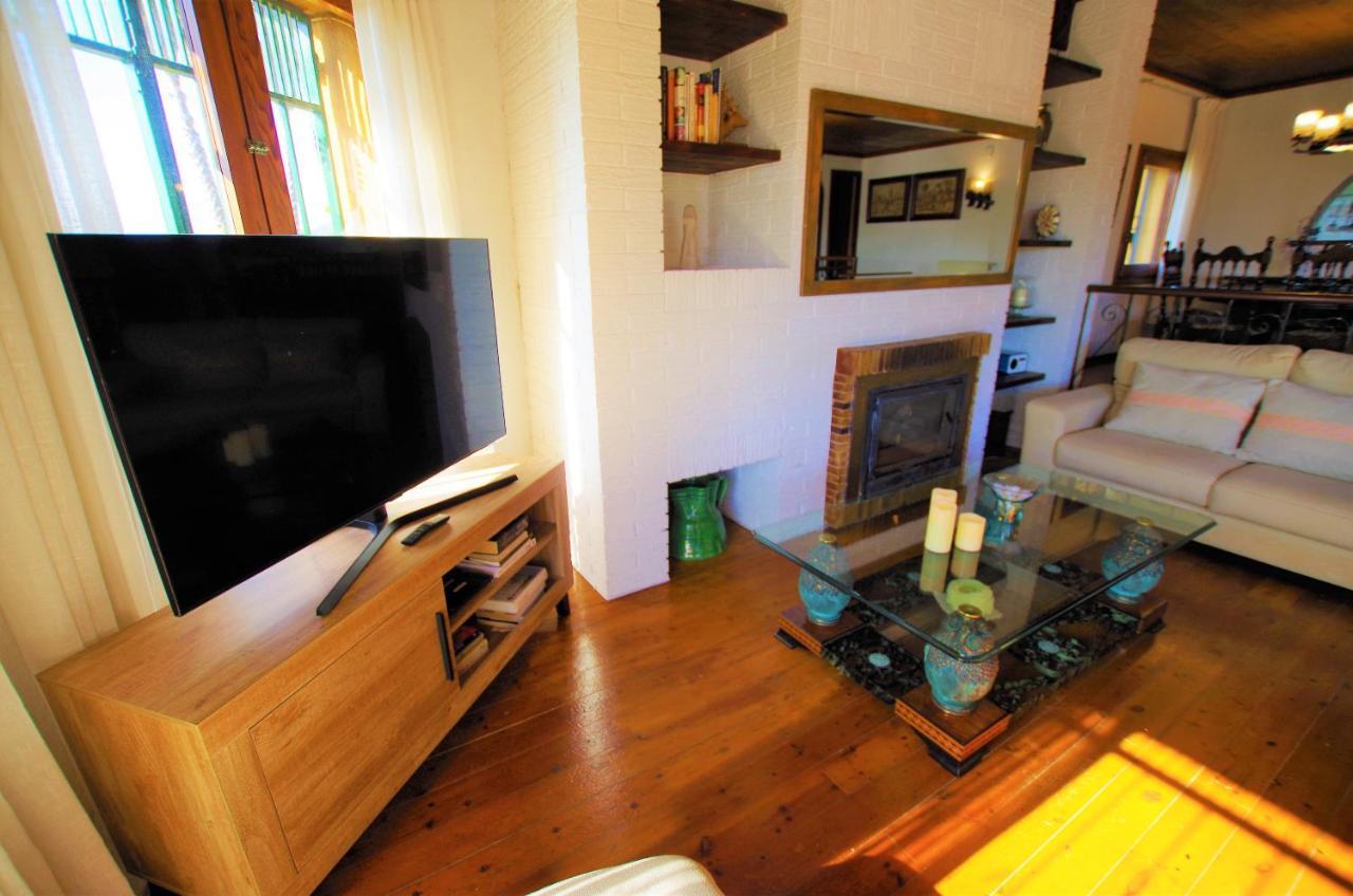 V&v Lloret - Elsa: Luxurious 10-person With Dual Pools And Lush Garden Villa *