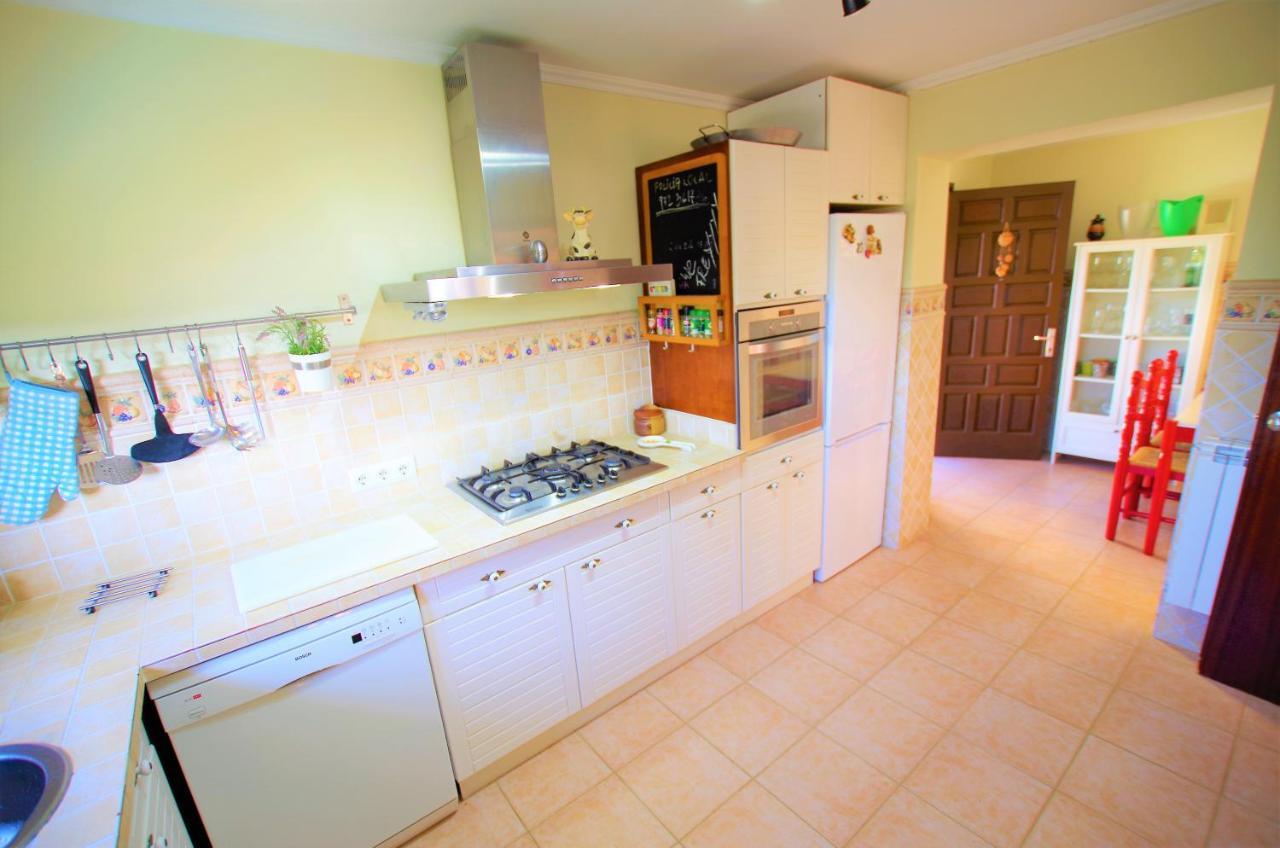 V&v Lloret - Elsa: Luxurious 10-person With Dual Pools And Lush Garden Villa *