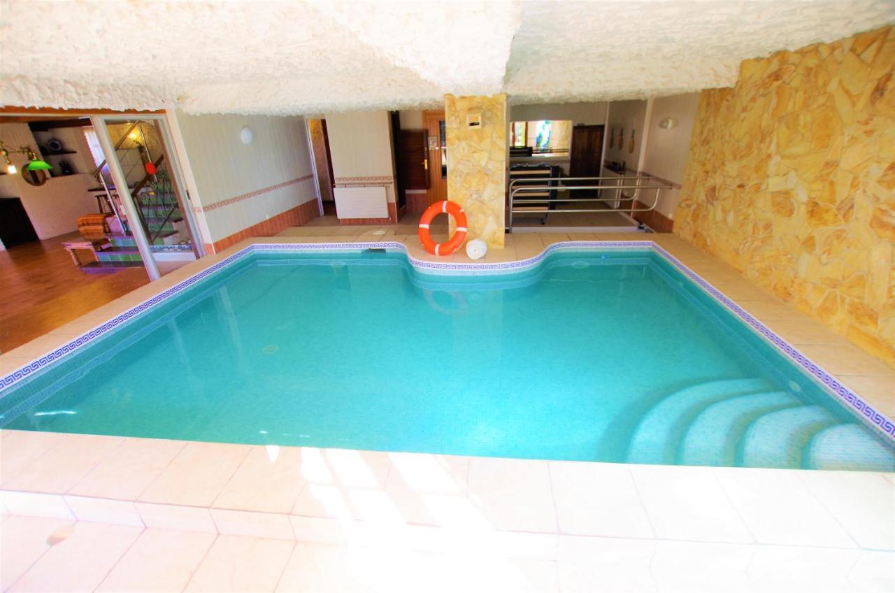 V&v Lloret - Elsa: Luxurious 10-person With Dual Pools And Lush Garden
