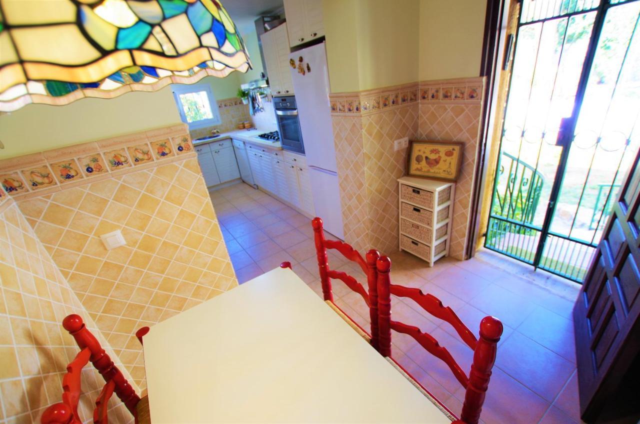 V&v Lloret - Elsa: Luxurious 10-person With Dual Pools And Lush Garden Villa Lloret de Mar