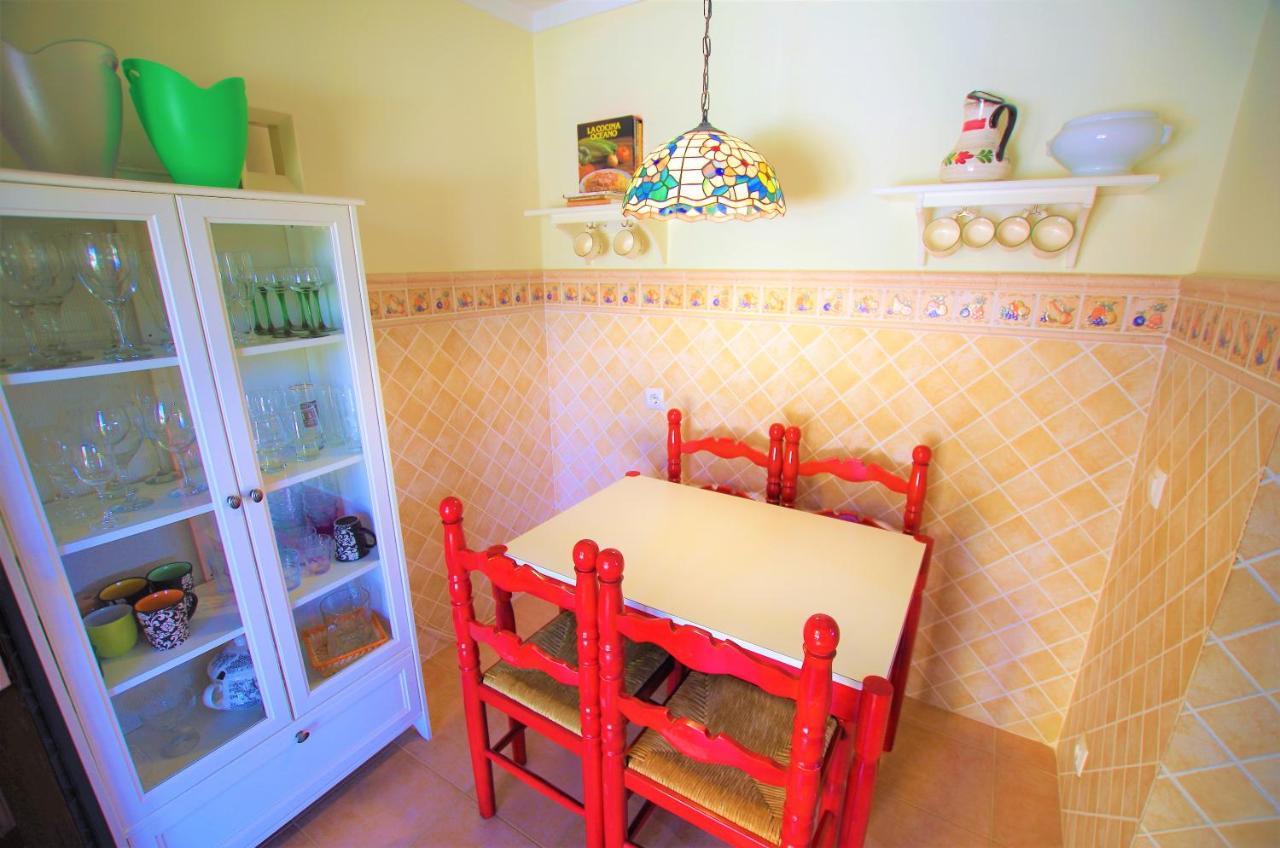 V&v Lloret - Elsa: Luxurious 10-person With Dual Pools And Lush Garden Villa