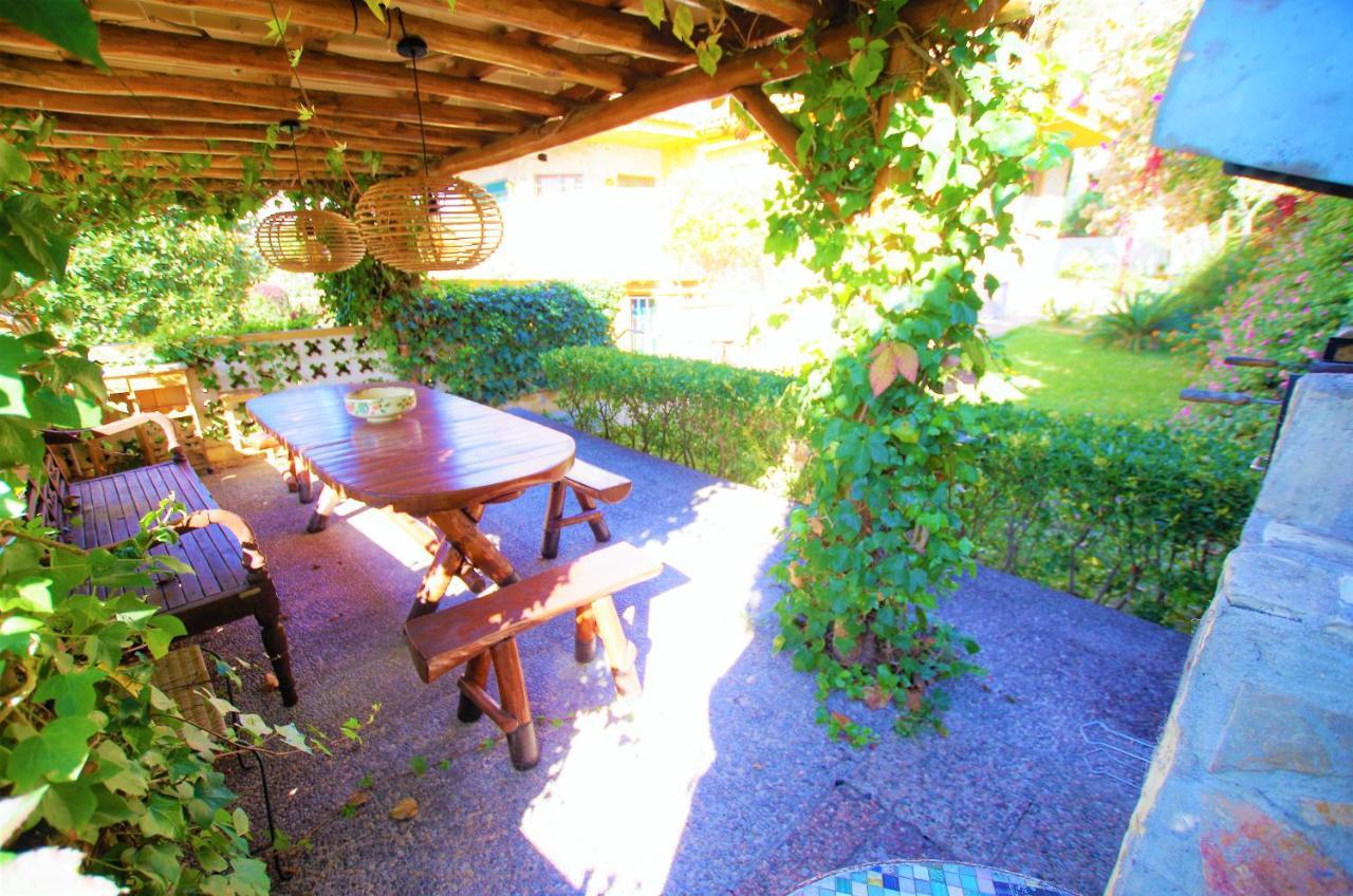 V&v Lloret - Elsa: Luxurious 10-person With Dual Pools And Lush Garden Villa