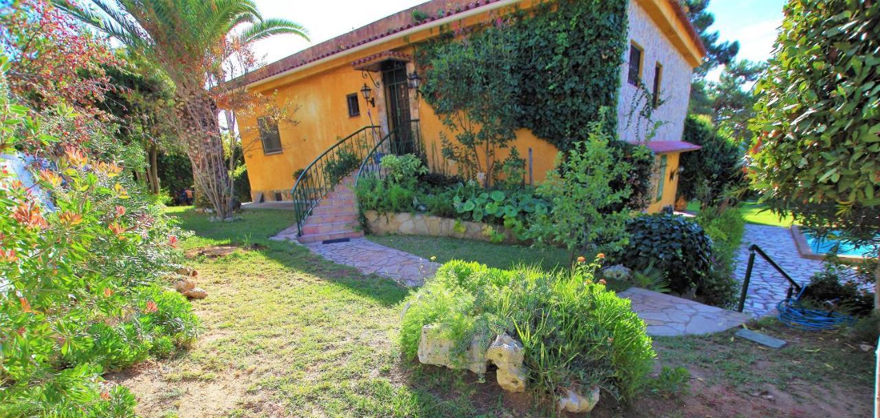 V&v Lloret - Elsa: Luxurious 10-person With Dual Pools And Lush Garden Villa