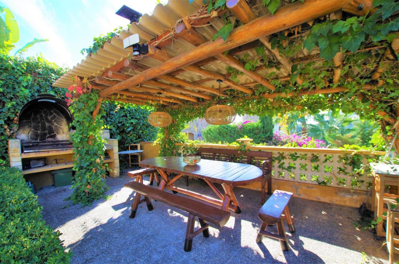 V&v Lloret - Elsa: Luxurious 10-person With Dual Pools And Lush Garden Lloret de Mar