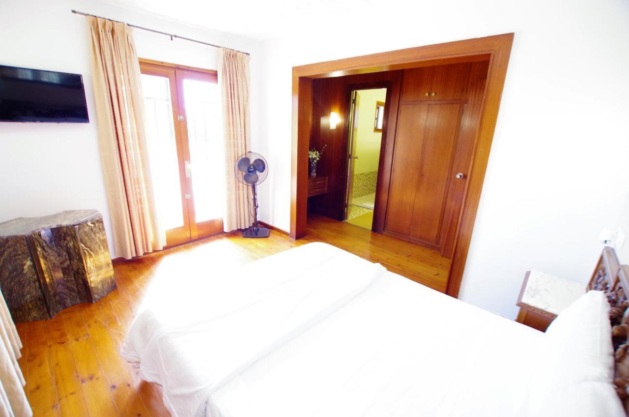 Villa V&v Lloret - Elsa: Luxurious 10-person With Dual Pools And Lush Garden Lloret de Mar