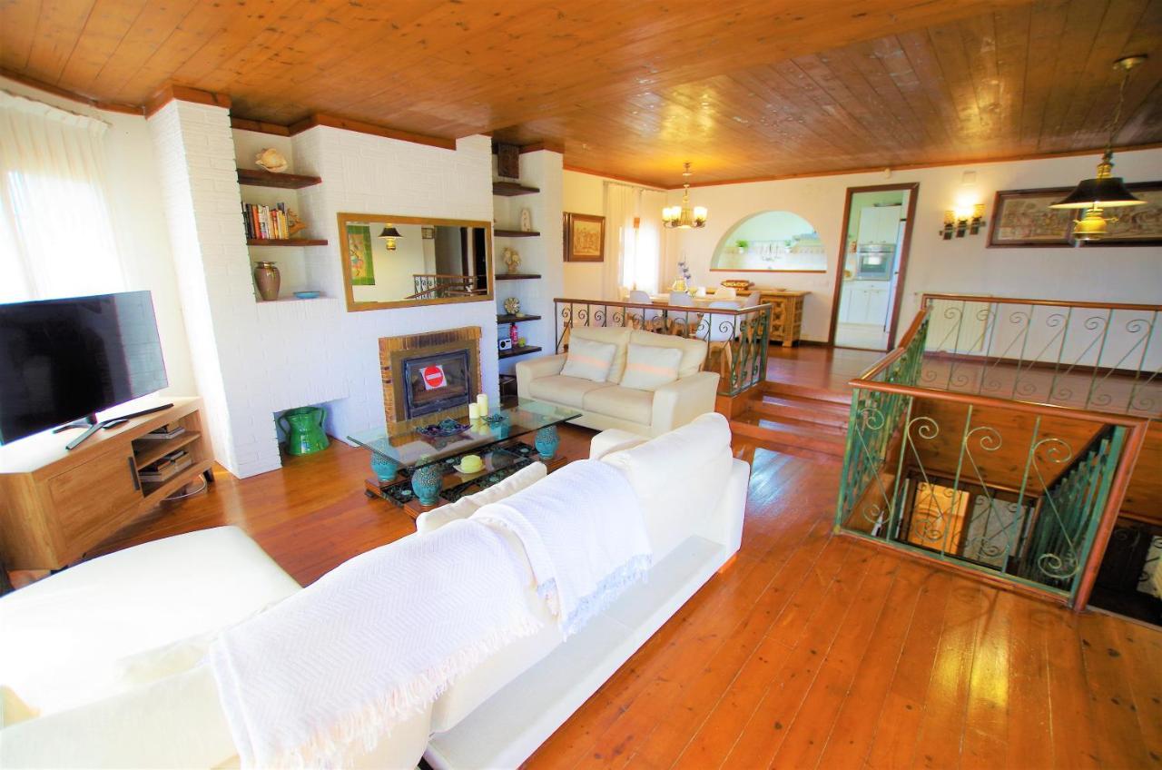 V&v Lloret - Elsa: Luxurious 10-person With Dual Pools And Lush Garden