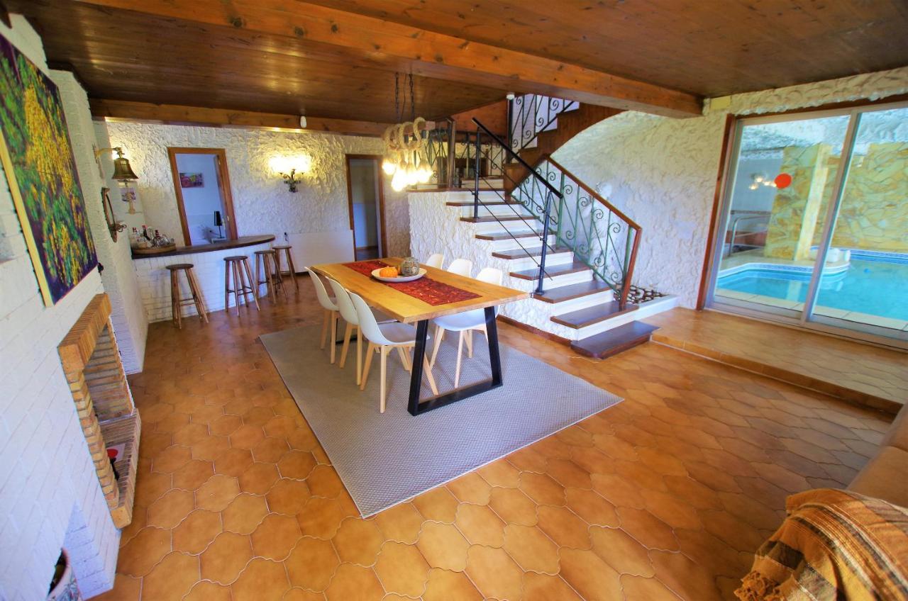 V&v Lloret - Elsa: Luxurious 10-person With Dual Pools And Lush Garden Villa