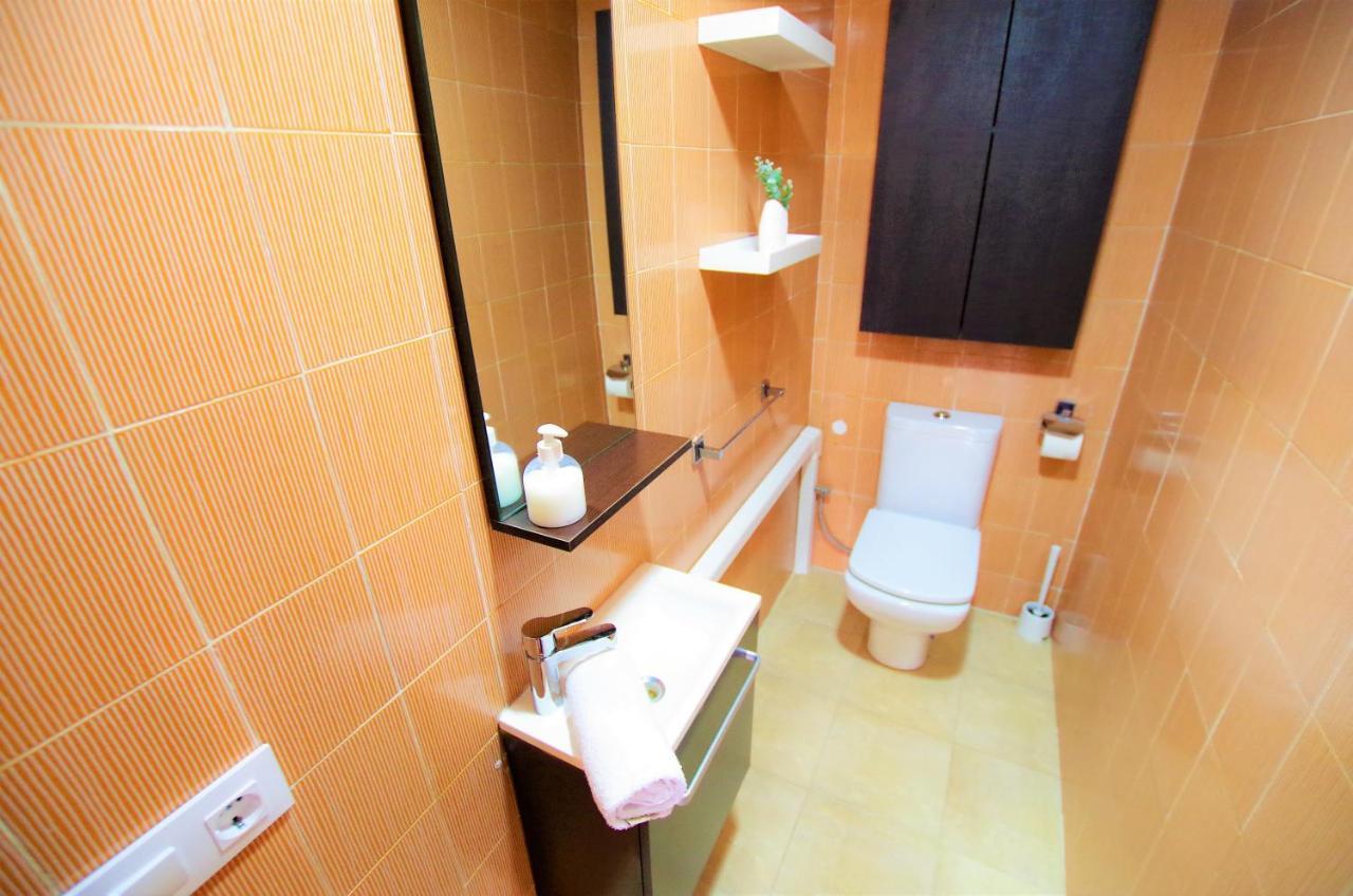 V&v Lloret - Elsa: Luxurious 10-person With Dual Pools And Lush Garden