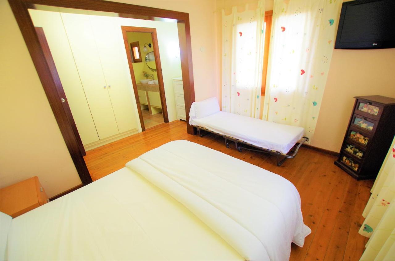Villa V&v Lloret - Elsa: Luxurious 10-person With Dual Pools And Lush Garden Lloret de Mar