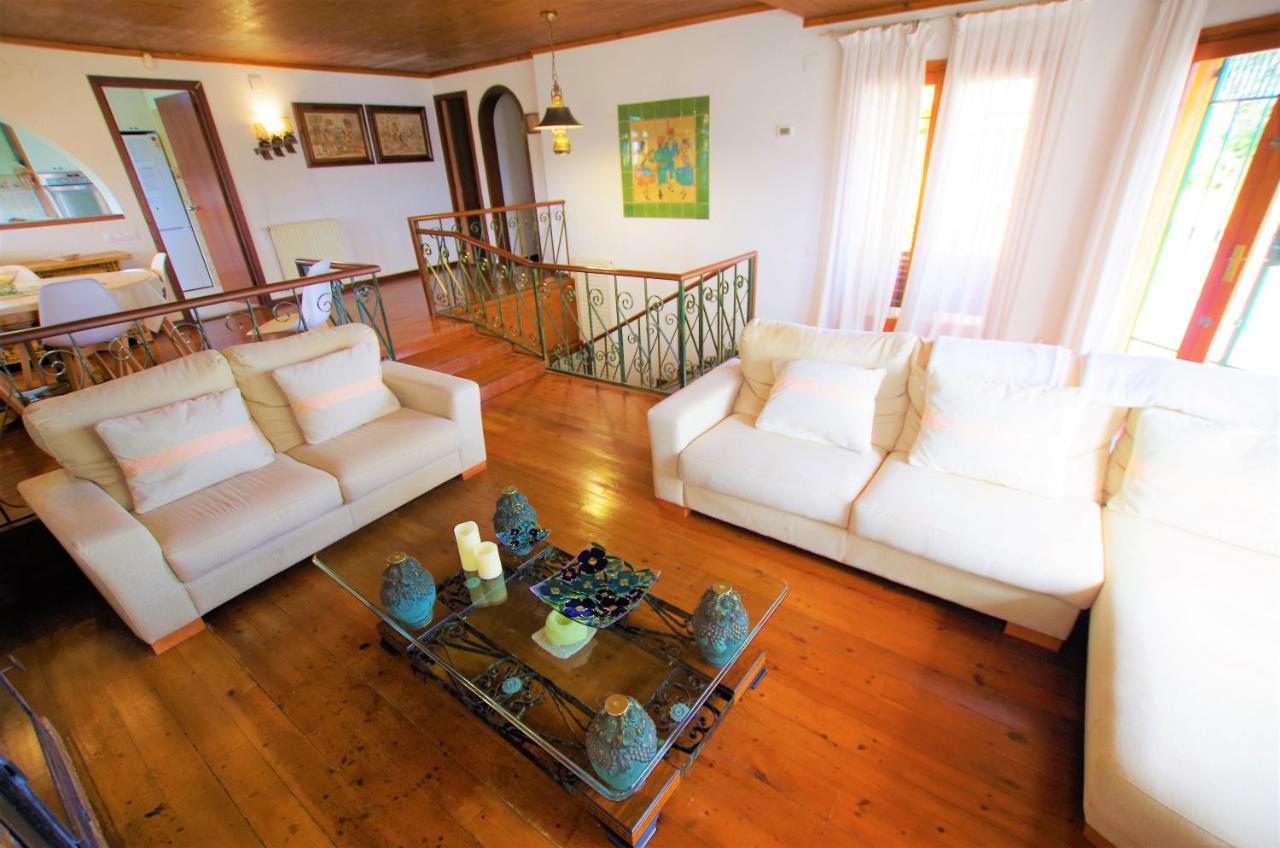 V&v Lloret - Elsa: Luxurious 10-person With Dual Pools And Lush Garden Villa *