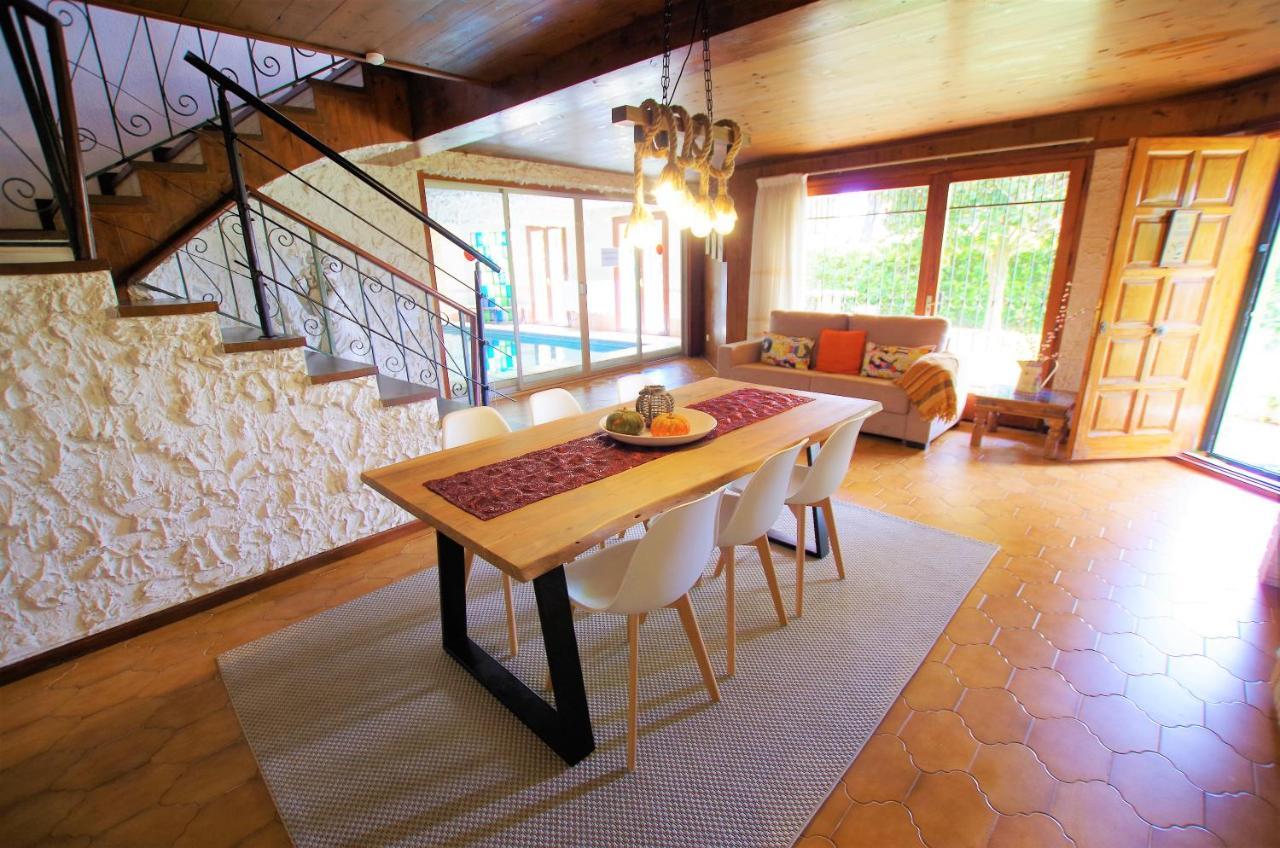 Villa V&v Lloret - Elsa: Luxurious 10-person With Dual Pools And Lush Garden *