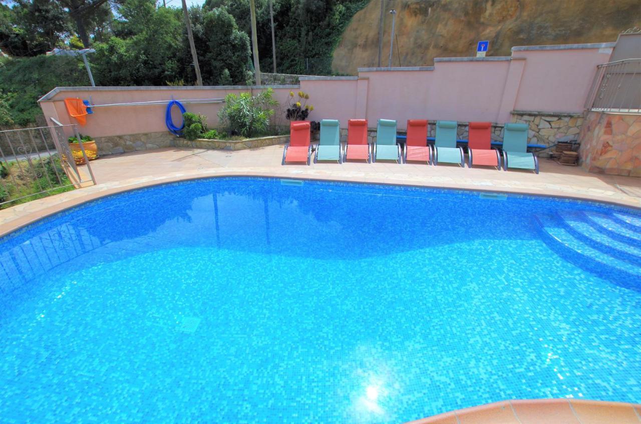 Villa Christine: Luxurious 17-person With Pool And Barbecue *