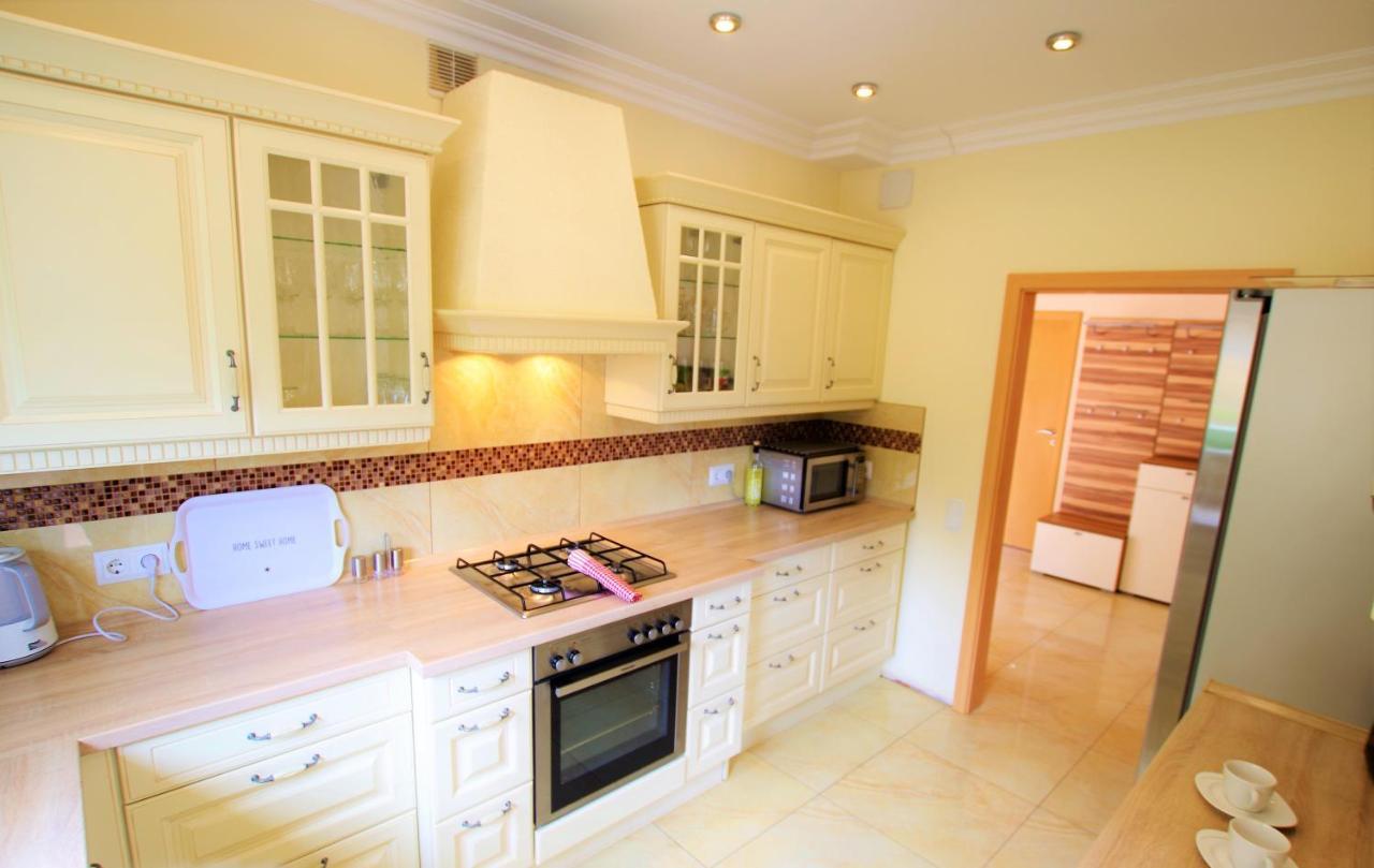Christine: Luxurious 17-person With Pool And Barbecue Villa Lloret de Mar