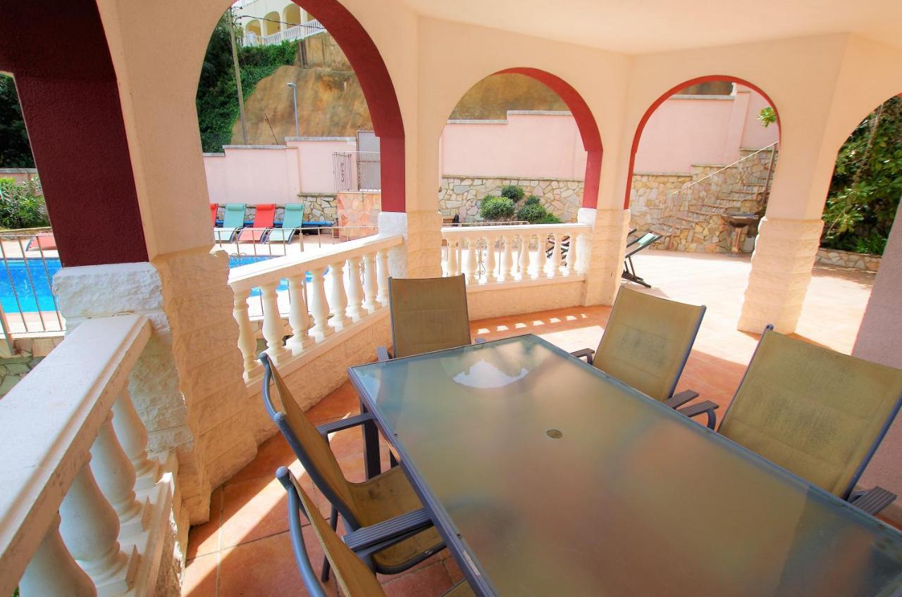 Villa Christine: Luxurious 17-person With Pool And Barbecue Lloret de Mar