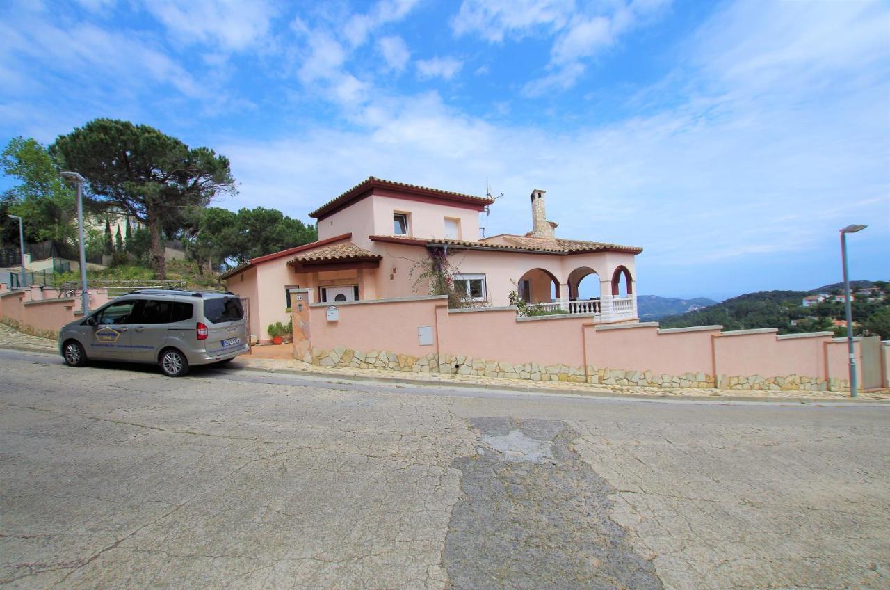 Villa Christine: Luxurious 17-person With Pool And Barbecue