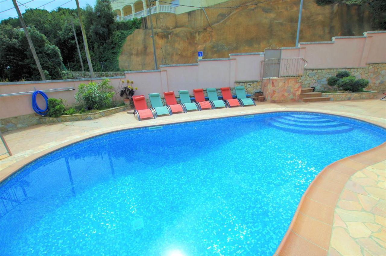 Christine: Luxurious 17-person With Pool And Barbecue * Lloret de Mar