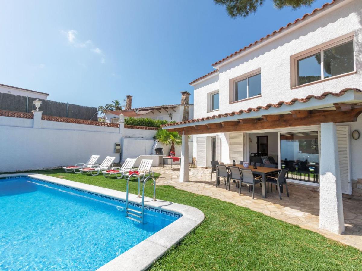 Neus By Interhome Villa *