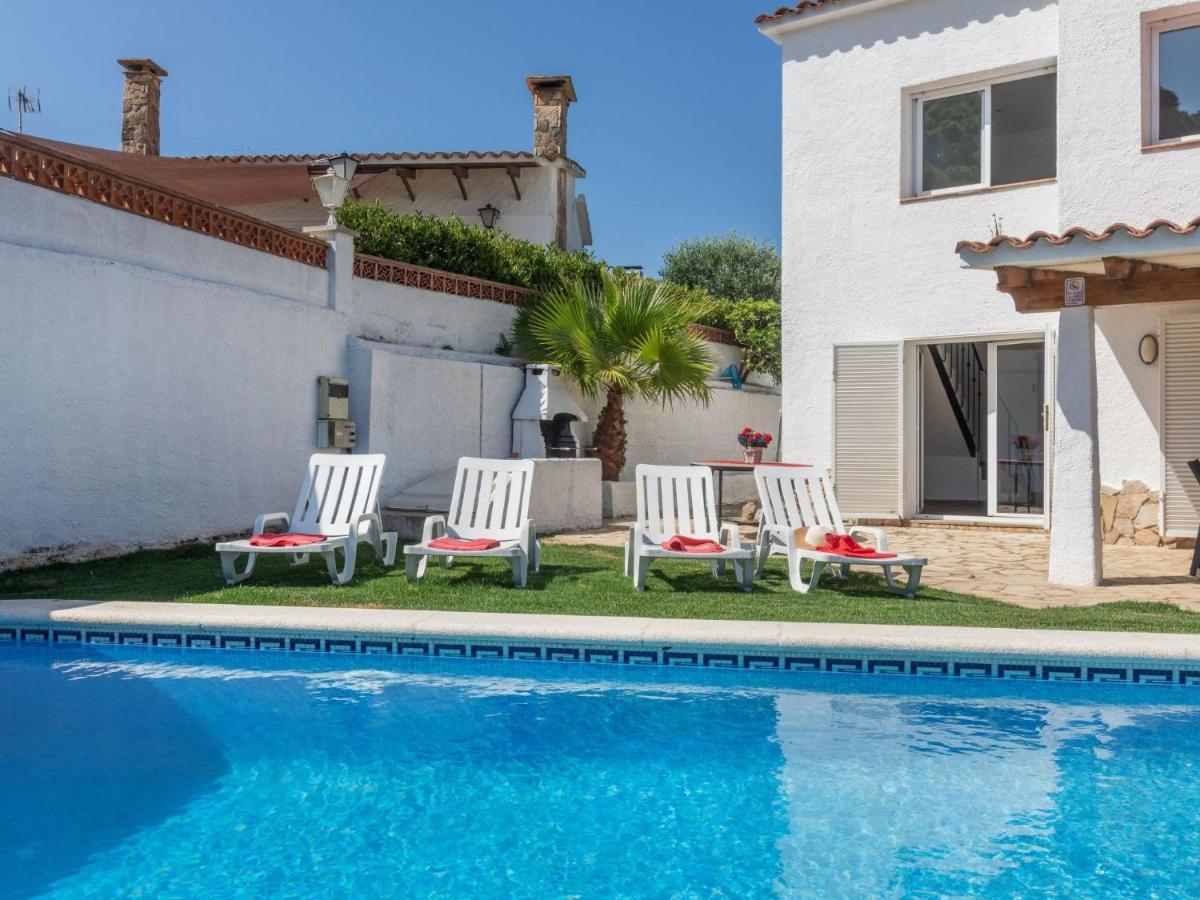 Neus By Interhome Lloret de Mar