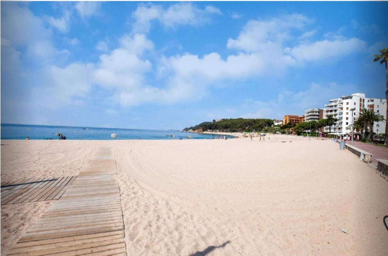 One Bedroom Flat In Fenals For 4 People Apartment *