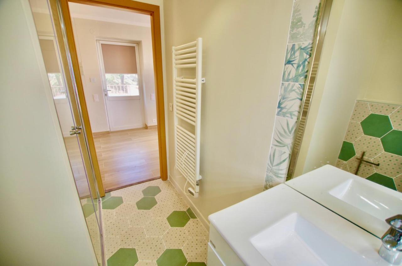Villa Christine: Luxurious 17-person With Pool And Barbecue *