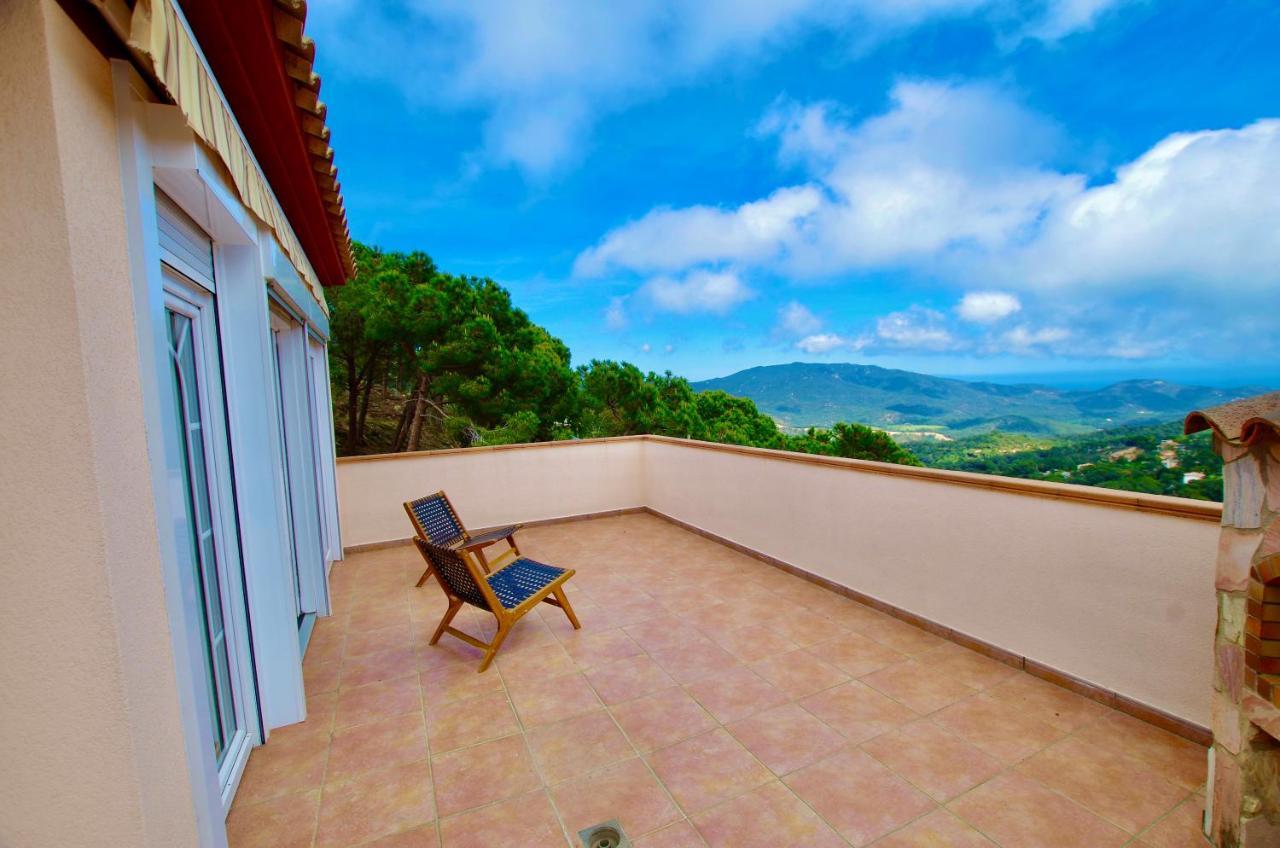 Villa Christine: Luxurious 17-person With Pool And Barbecue Lloret de Mar