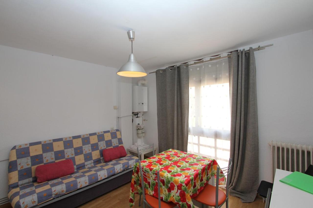 Zodiac Apartment *