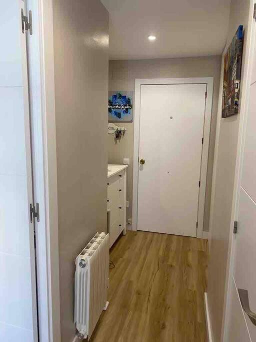 Appartement Lujoso Piso Enfrente De Playa De Fenals, 2 Terrazas *