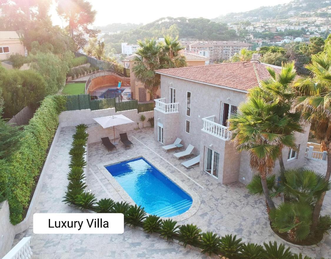 Villa Luxury Villa, Private Beach N Pool Lloret de Mar