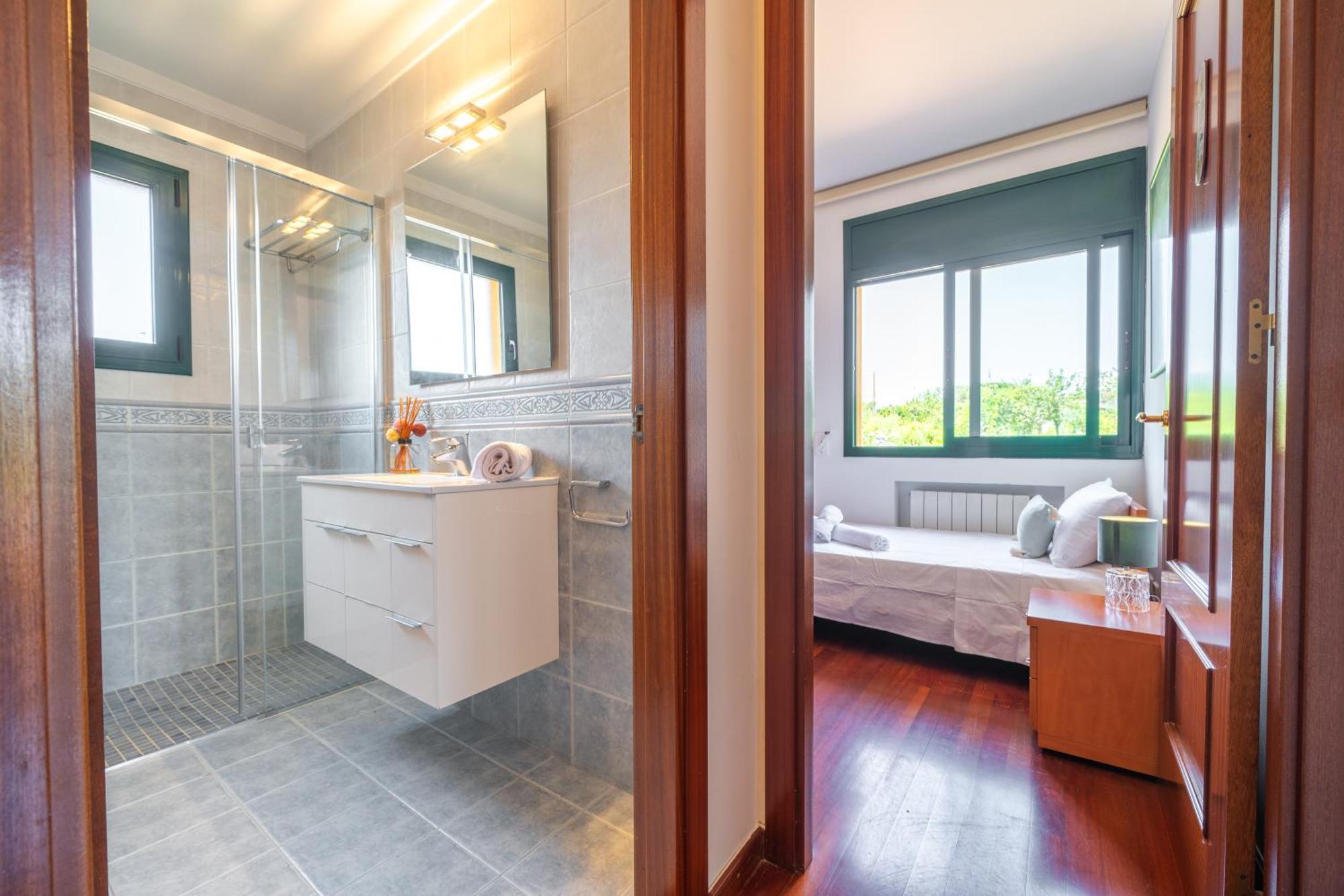 Margot Lux, Ideal Familias, Piscina & Aircon Villa Lloret de Mar