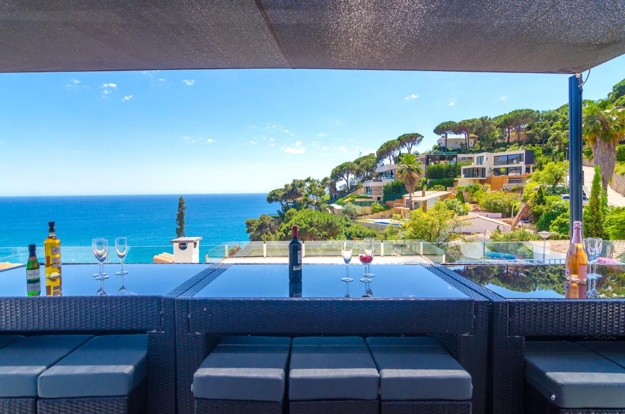 Casa Blanca - Location Maitikoa * Lloret de Mar