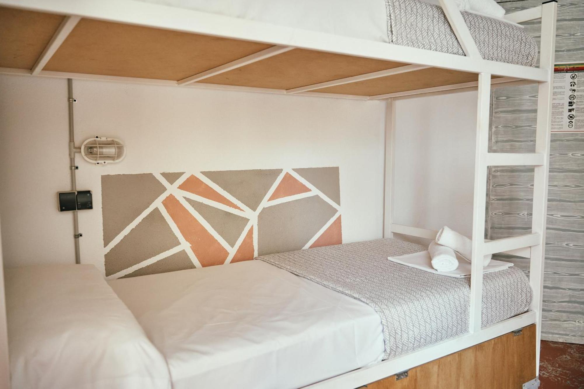Lagom New, 5 Min Walk From The Sea Hostel Lloret de Mar