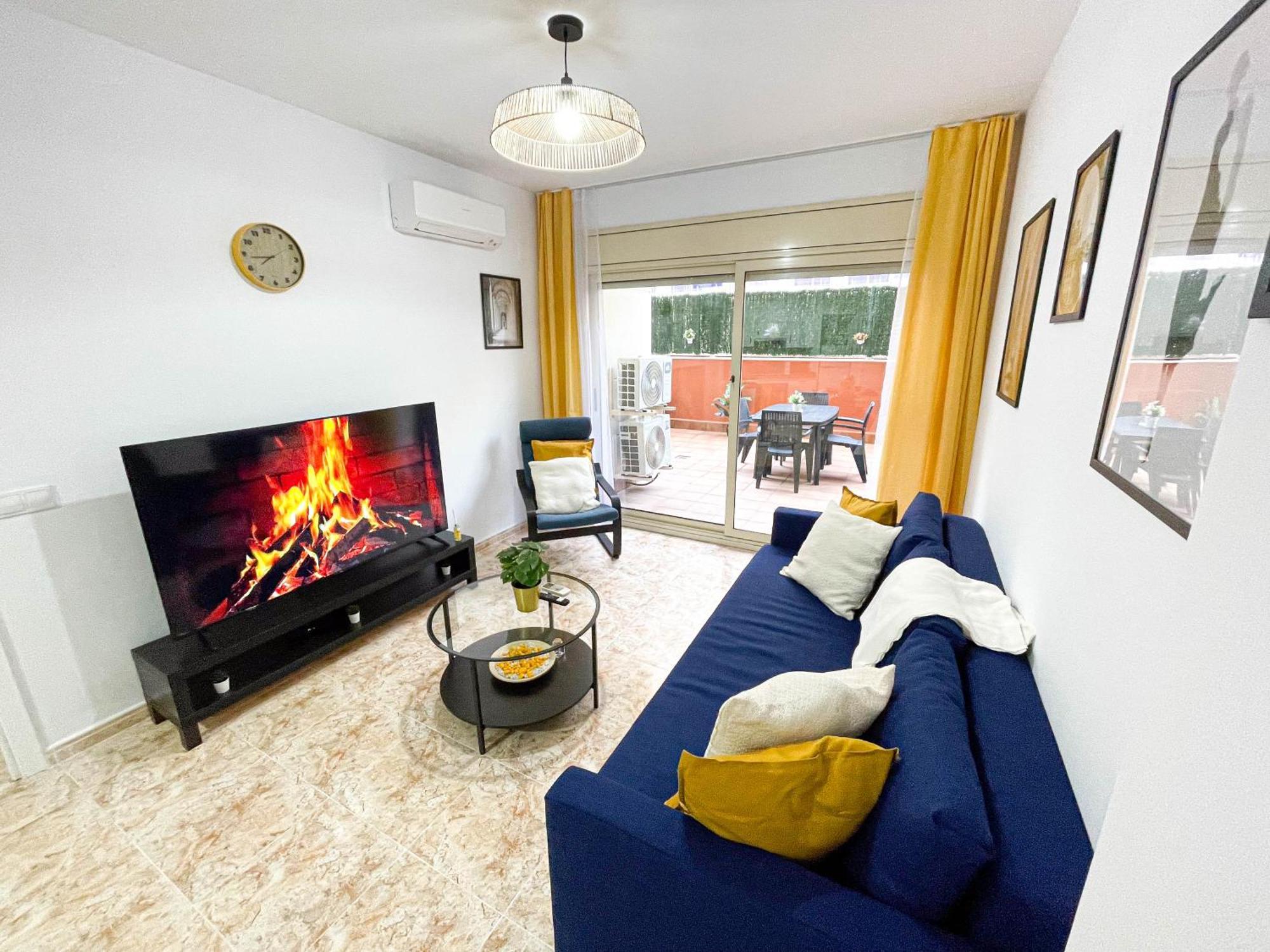 Yellow Lloret Apartment Lloret de Mar