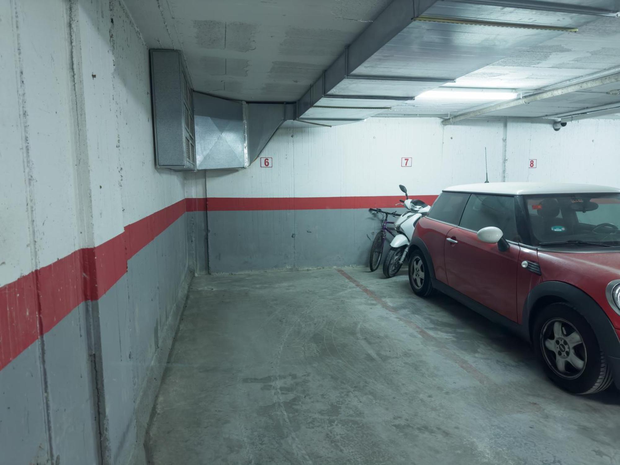 Lloret & Parking Apartamento *
