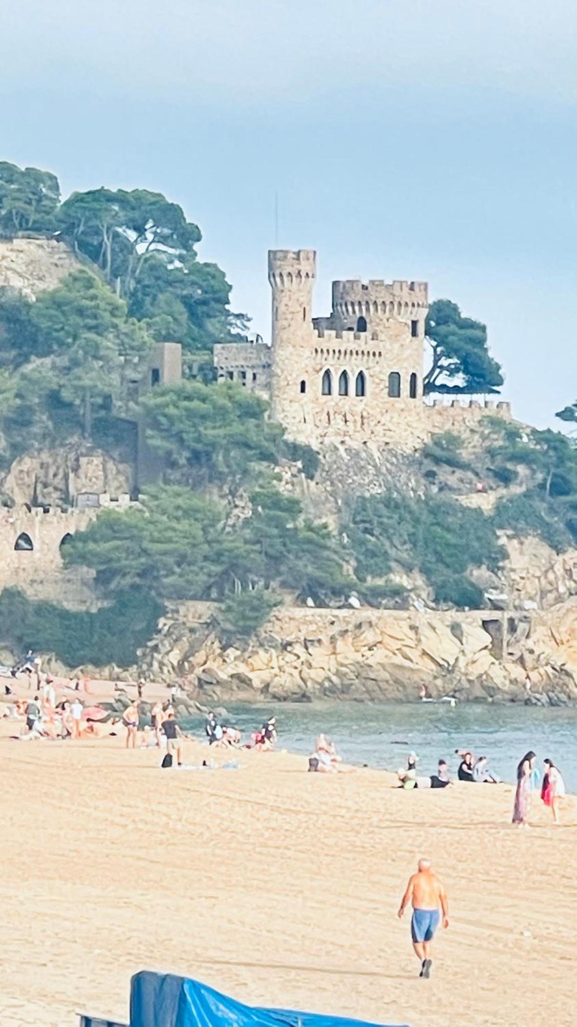 A 200 M De La Playa Apartment *